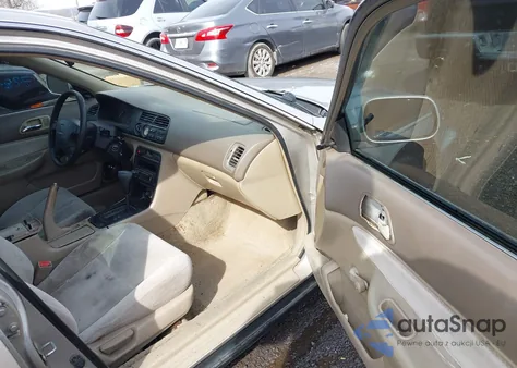 1996 Honda Accord Value z USA, uszkodzony, nr VIN 1HGCD5692TA219238